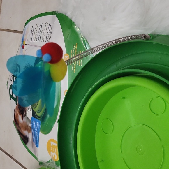 SALE!! Brand New CATIT PLAY 3-IN-1 CIRCUIT BALL TOY W/CAT GRASS - Picture 6 of 7